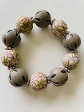 Load image into Gallery viewer, Pattern Bead Bracelet
