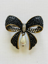 Load image into Gallery viewer, Jet and Pearl Bow Brooch
