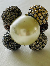 Load image into Gallery viewer, Pearl &amp; Crystal Silver Ring
