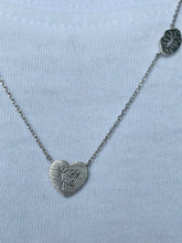 Load image into Gallery viewer, 'Kiss Me' Necklace (gold or silver)
