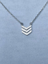 Load image into Gallery viewer, Arrows Necklace (Rose Gold or Silver)
