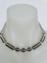 Load image into Gallery viewer, Circle Oblong Spring Necklace (other colours available)
