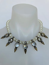Load image into Gallery viewer, Pearl &amp; Clear Crystal Arrow Necklace
