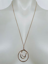 Load image into Gallery viewer, Entwined Circles Necklace (Gold, Rose Gold or Silver)

