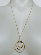 Load image into Gallery viewer, Entwined Circles Necklace (Gold, Rose Gold or Silver)
